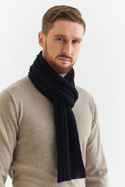 Granatowy szalik z wełny merino